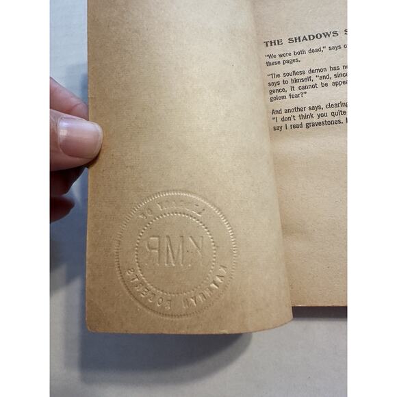 Weird Shadows From Beyond by John Carnell First Avon Printing 1969 Sci Fi - Picture 6 of 10